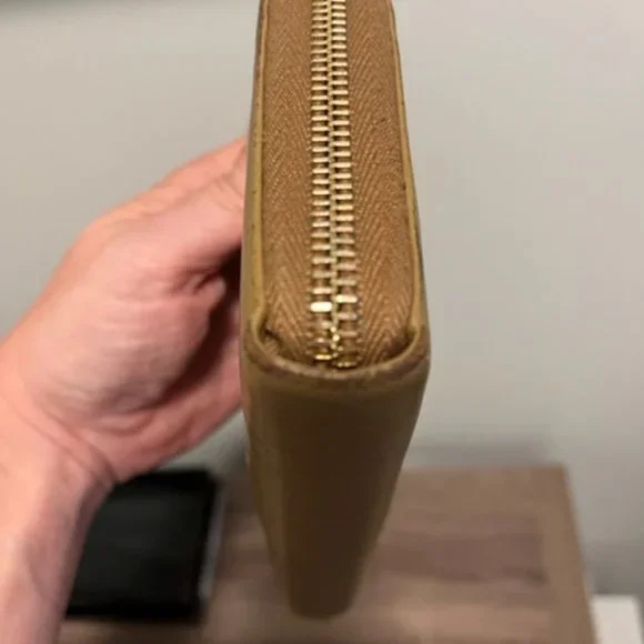 Beige Saint Laurent YSL Chevrette Zip Around Leather Wallet - Picture 2 of 6